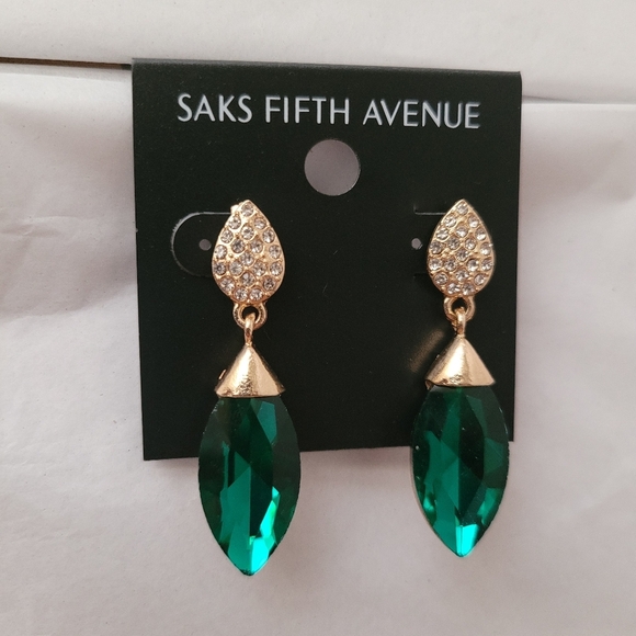Saks Fifth Avenue Emerald Green Dangle Earrings - Prom, Homecoming, Formal - Picture 5 of 13